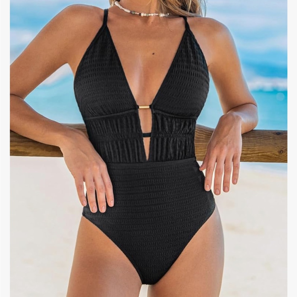 CUPSHE • black swimsuit